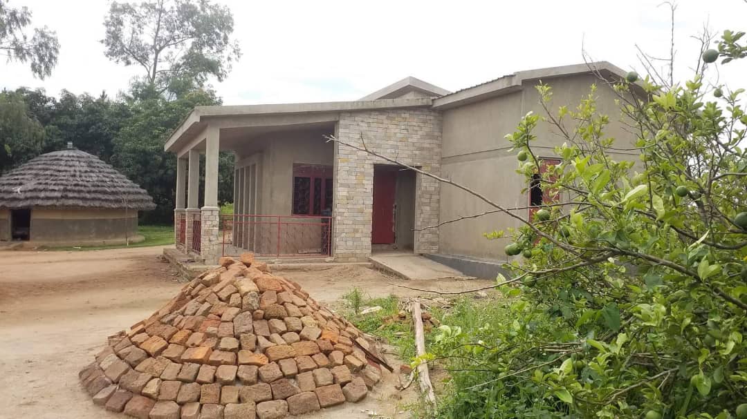 Overcoming building hurdles in Uganda
