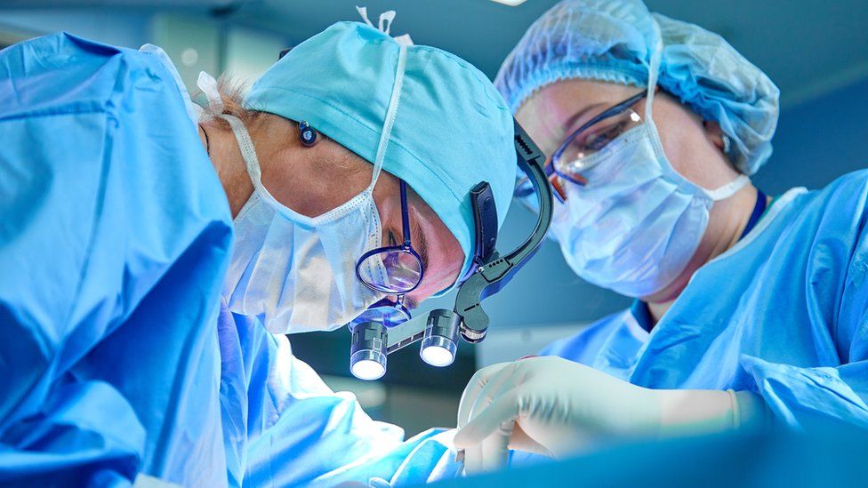 HUGE MISTAKE: Doctor cuts off the wrong leg of patient, mistake discovered two days later