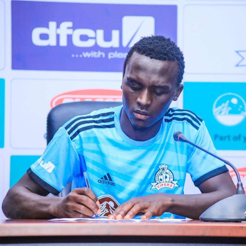 Vipers sign defender Mukundane