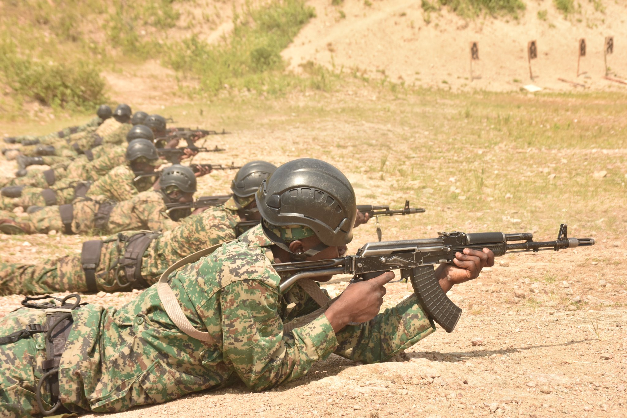 Over 400 UPDF soldiers deployed in operation against ADF undergo mountain  warfare training - Nile Post