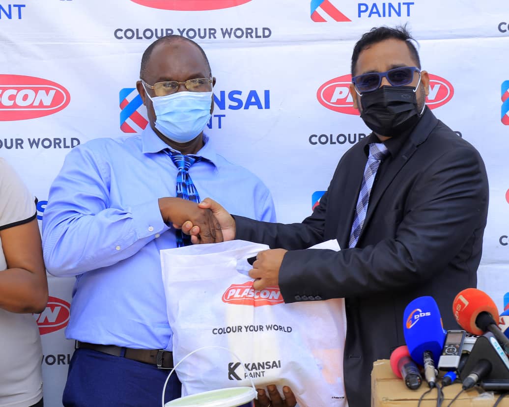 Kansai Plascon donates Shs50m worth of supplies to Entebbe Grade B hospital