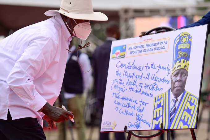 Don’t form alternative governments- Museveni tells cultural leaders