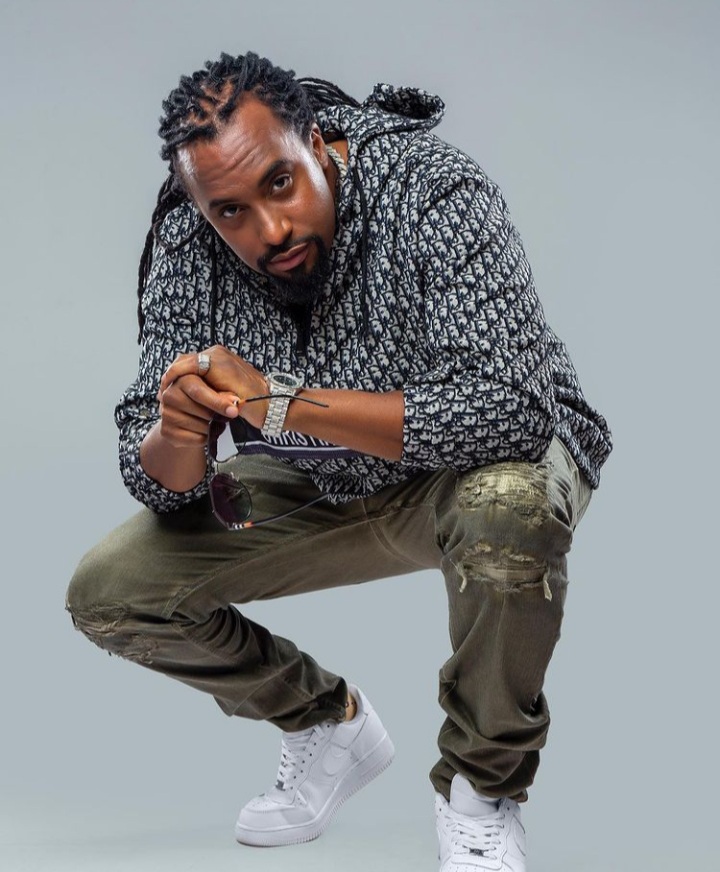 Is Navio taking over the Sanyu Fm Drive show?