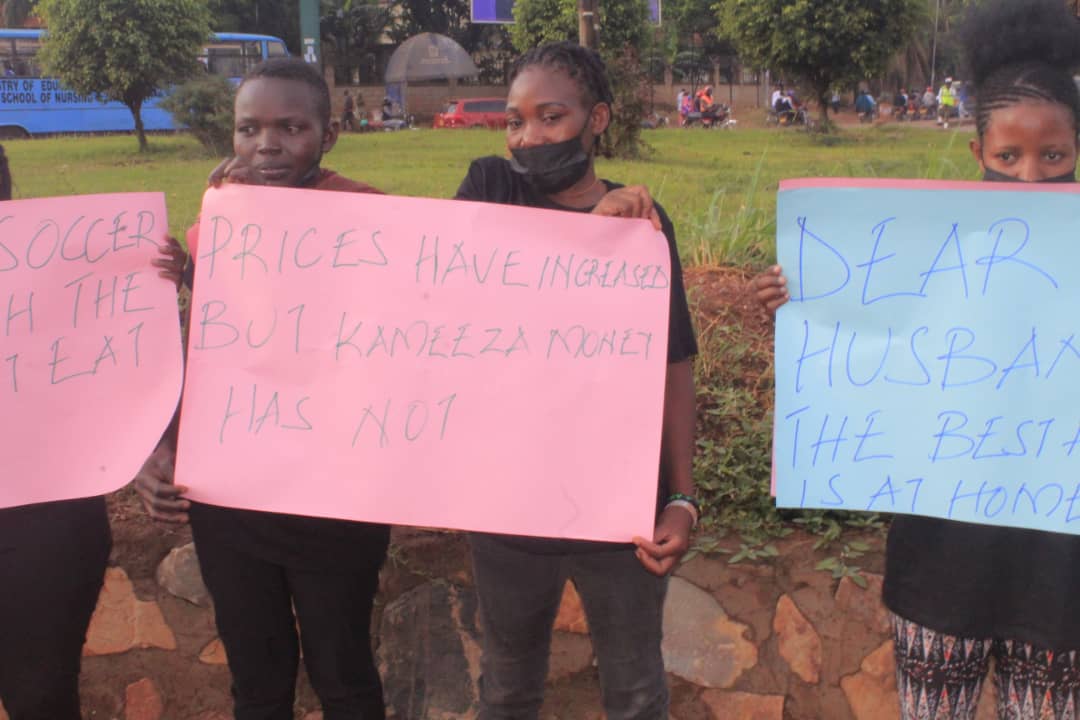 Wives hold protest against side-chics, to expose errant husbands at Women's Conference