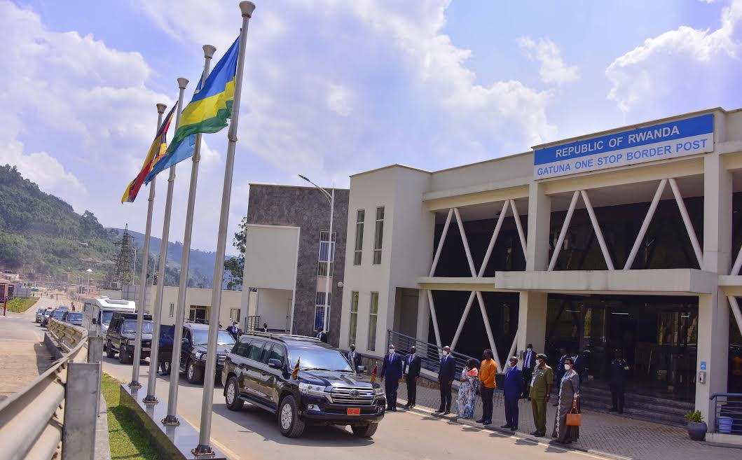 PICTORIAL: Museveni travels by road to Kigali for CHOGM 2022