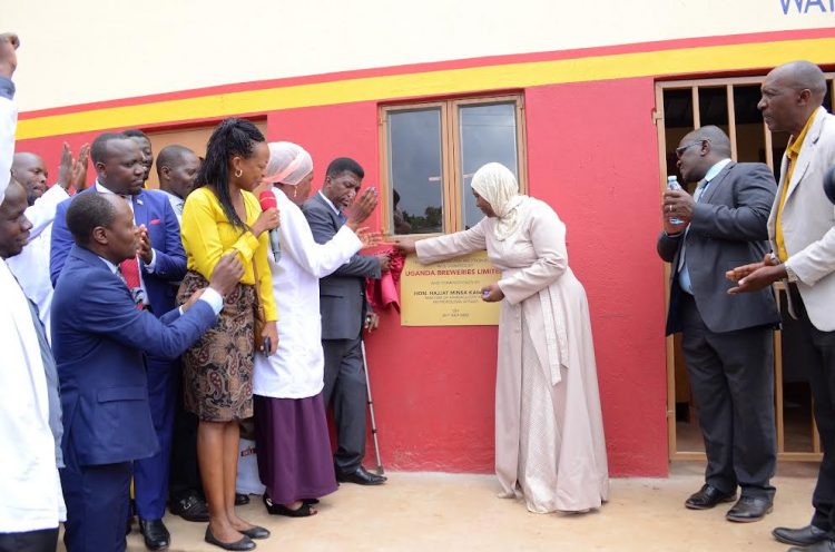 UBL hands over shs191m buildings to Luzira community
