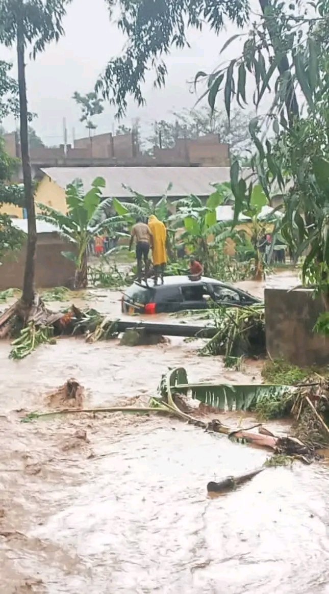 10 dead, scores missing as floods hit eastern Uganda