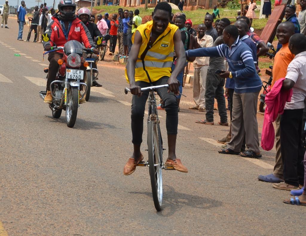MTN-sponsored bicycle race attracts hundreds in Fort Portal 