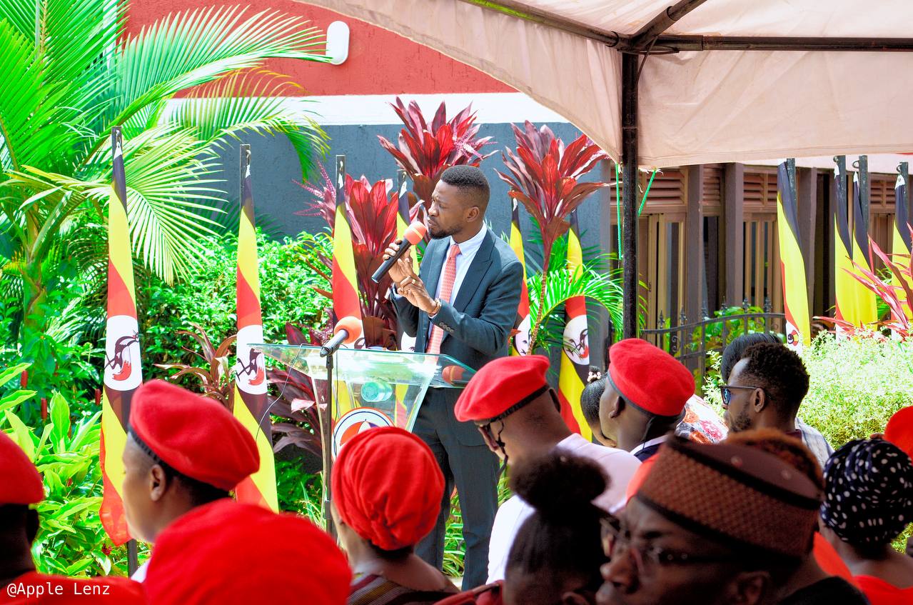 Bobi Wine urges government to rescue of Ugandans stranded in UAE