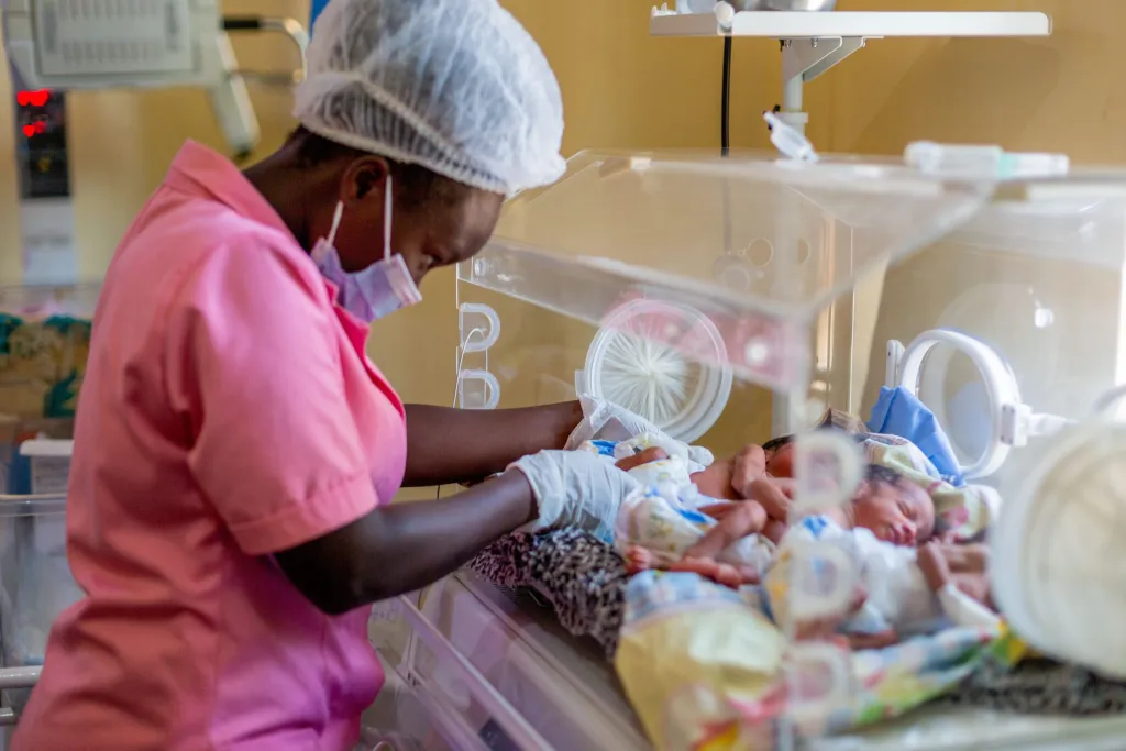 Medical Teams International saves 546 babies by constructing the first and  only neonatal ICU in Rwamwanja refugee camp