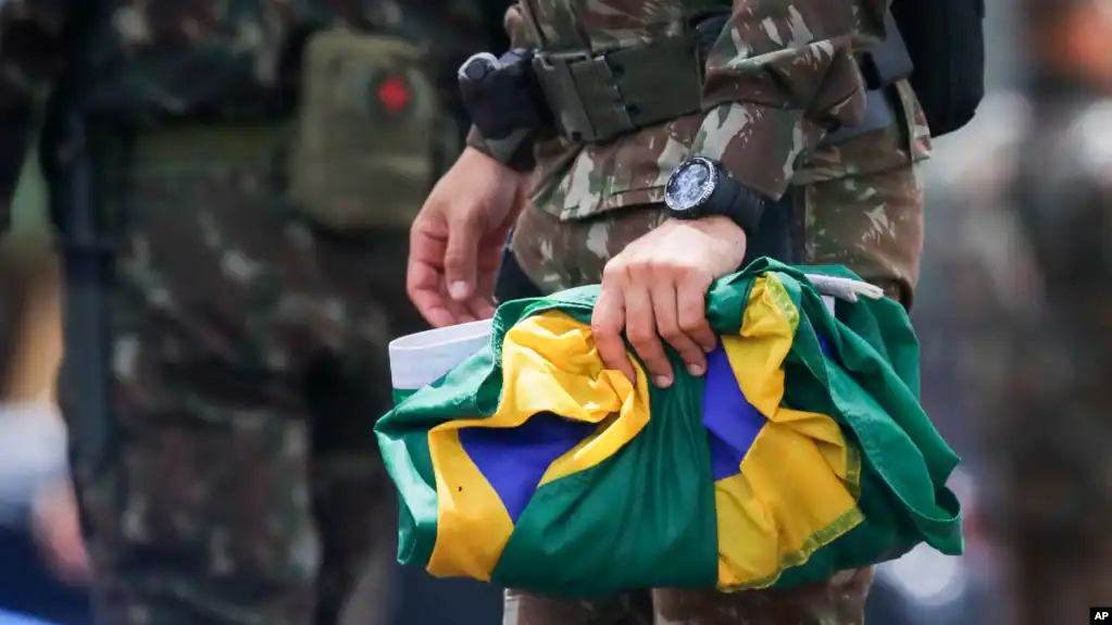 Security starts arresting top officials after attack on Capital