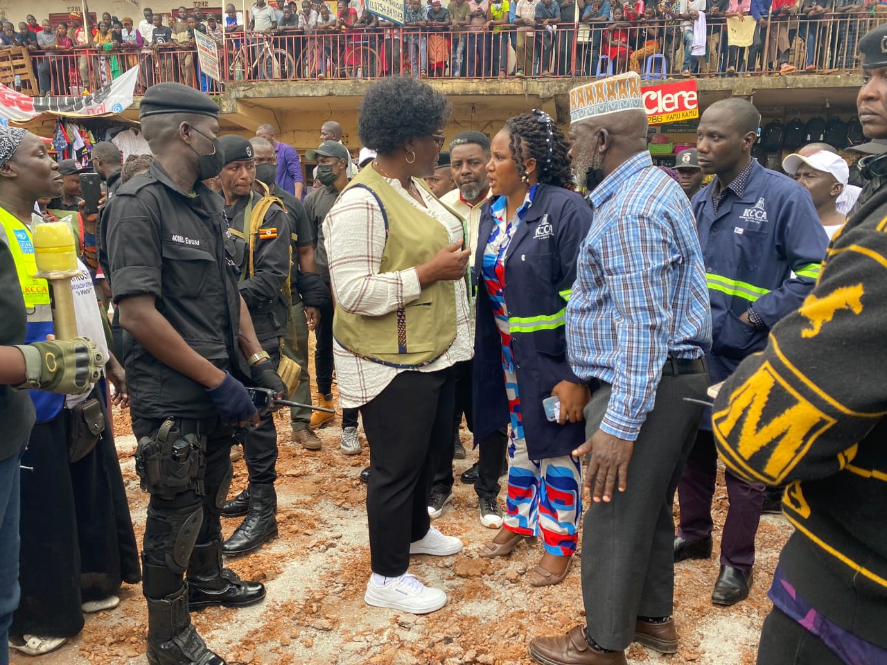 KCCA kicks off installation of solar lights in Owino market