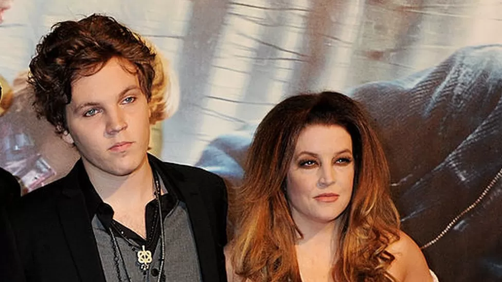 Elvis Presley daughter Lisa Marie to be buried next to son