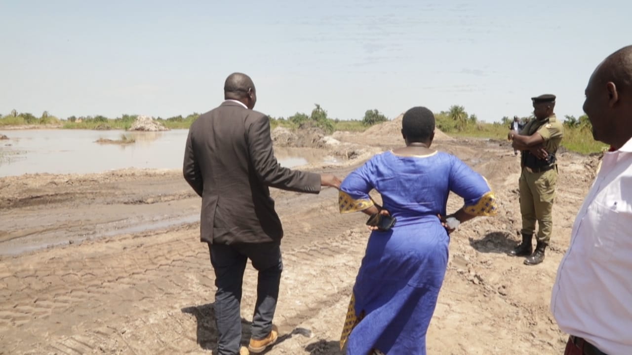 Parliament stops three companies from mining sand  in Lwera
