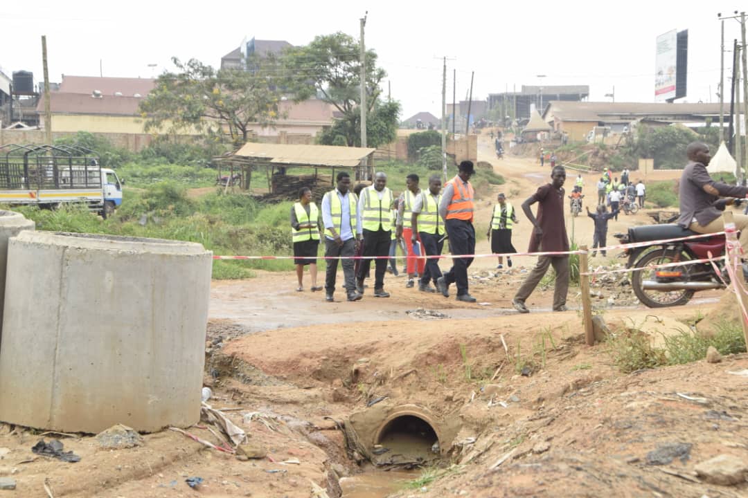World Bank team warns as USMID road projects in Mbarara city lag behind