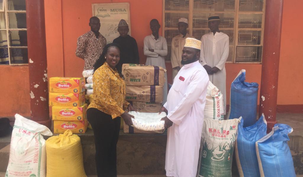 Alam Group donates food relief to Musa Islamic Centre during Ramadhan