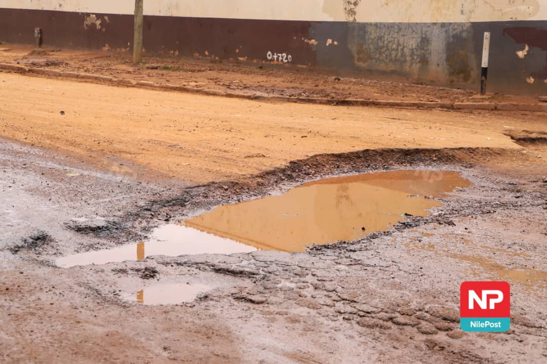 Museveni directs Finance Ministry to “urgently” release shs6bn for Kampala potholes after Ugandans ‘protest’