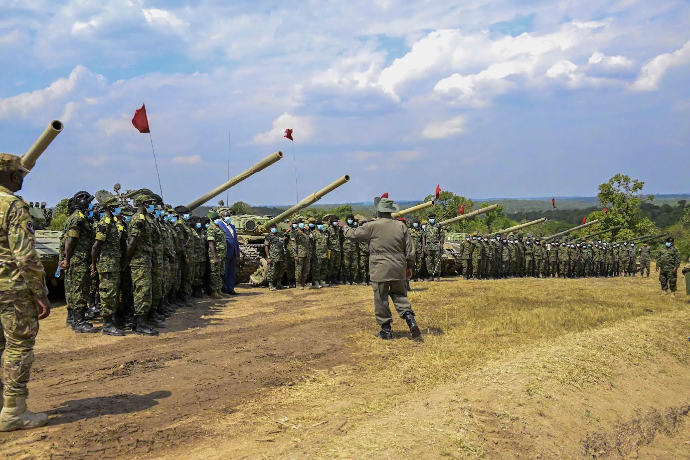 Museveni passes out 391 tank commanders, crew