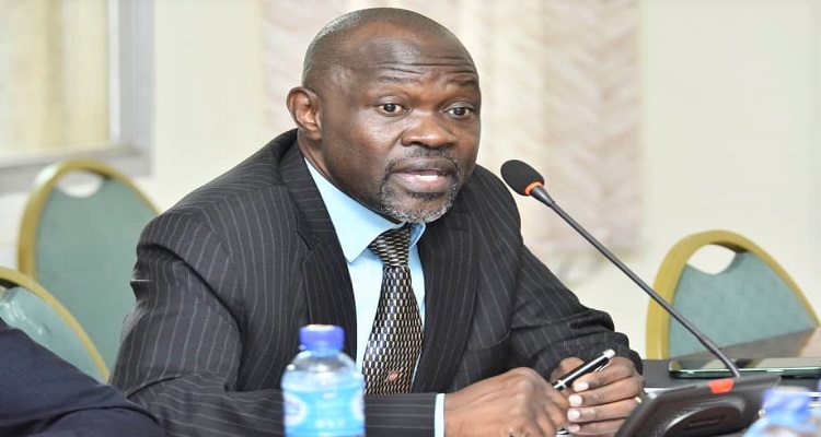 MPs question national standards body over ‘briefcase’ contractor