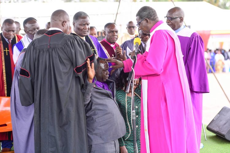 Bishop Lwere hands over as Balokole Archbishop, Odongo takes over in a ceremony officiated by Museveni