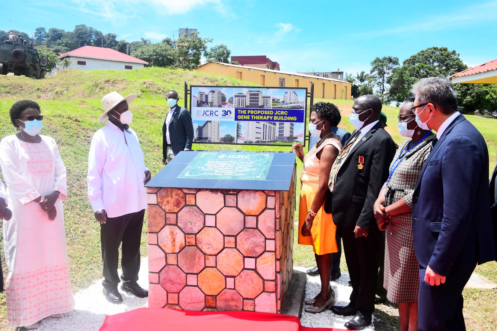 Museveni challenges scientists on HIV/AIDs vaccine