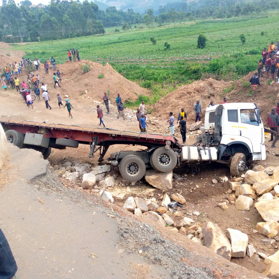 UNRA commences work on the collapsed Kabale-Kisoro road 