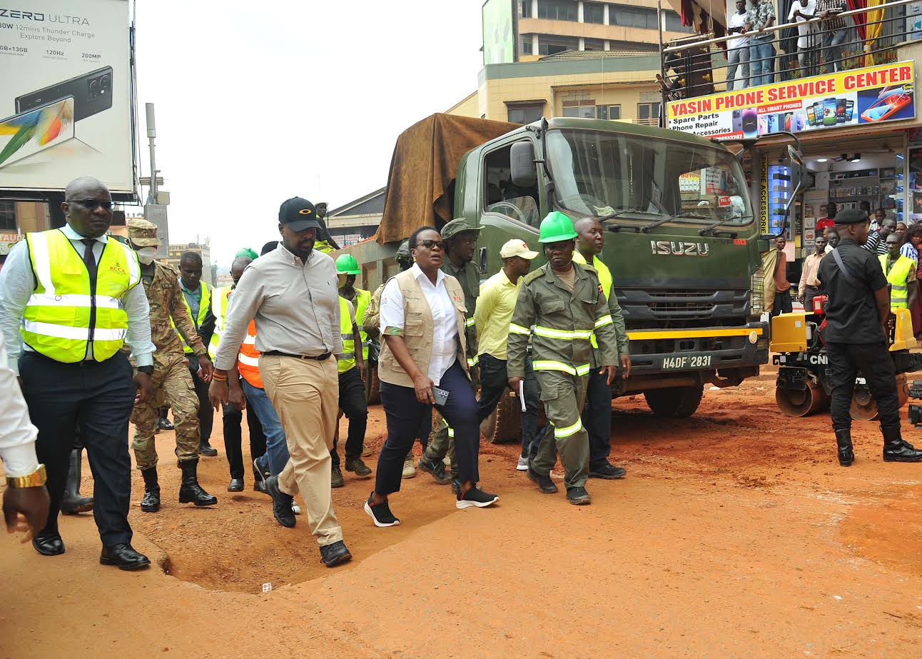 Featured image for Gen Muhoozi inspects Kampala road works by SFC