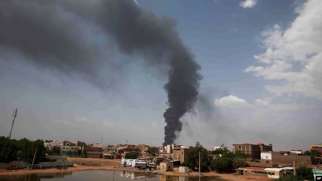 More than 20 killed in Sudan after shell hits market