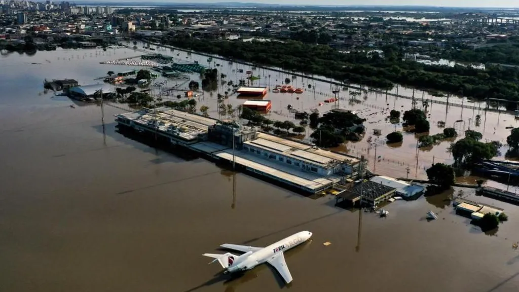 Featured image for Brazil floods: 'We've never experienced anything like it'