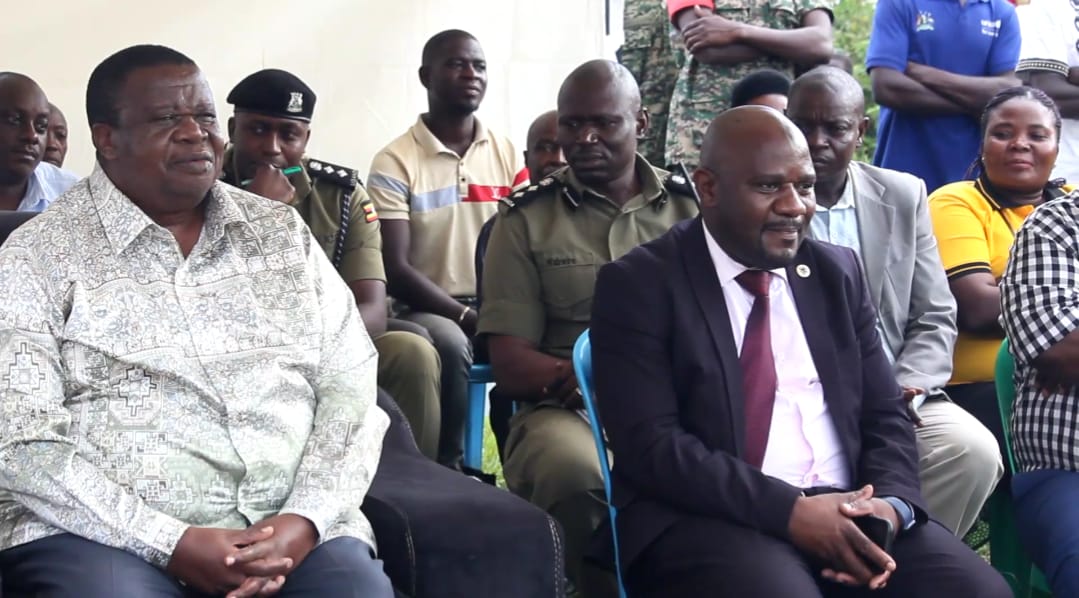 Featured image for Minister Otafiire orders arrest of Mukono police officers
