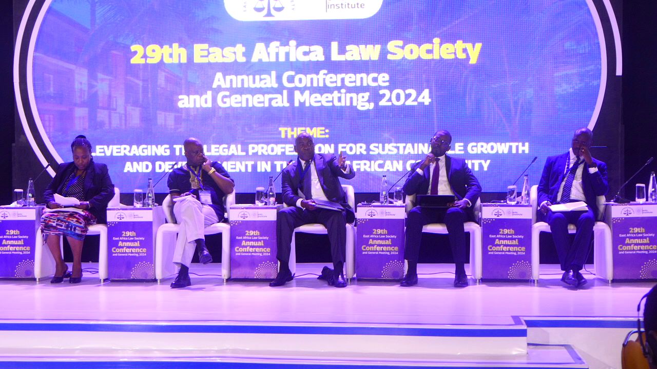 Featured image for Lawyers Urged to Embrace AI and Technology