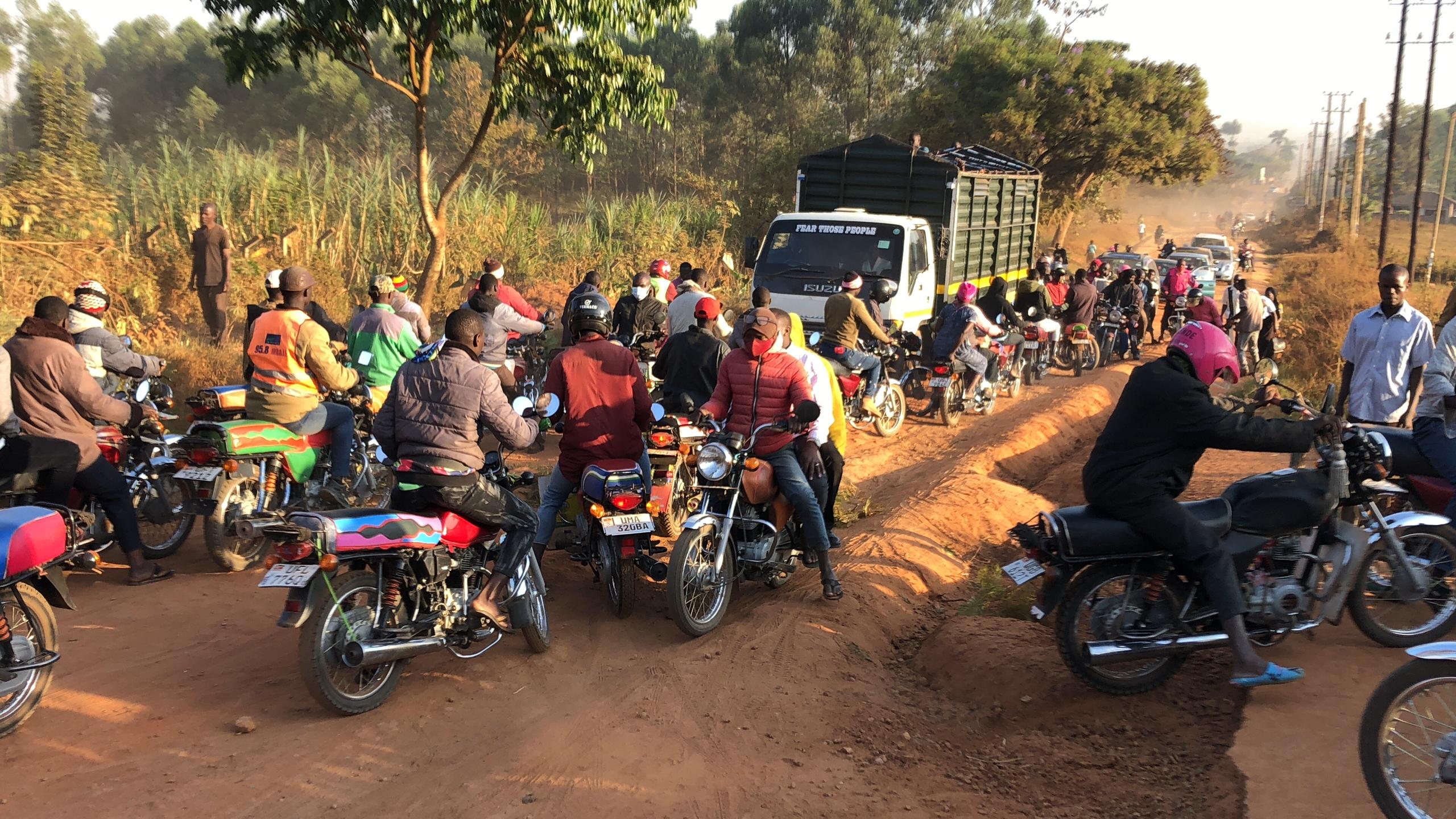 Featured image for Mbale Residents Protest Poor Condition of Nkokonjeru-Busamaga Road
