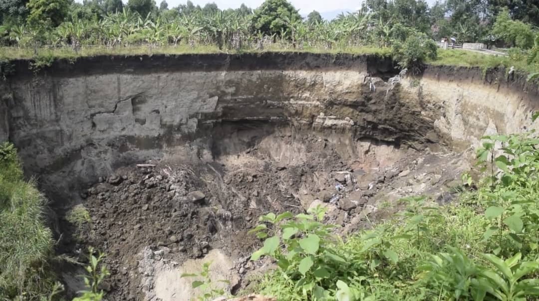 Gully erosion menace causes concern among Mpondwe Lhubiriha locals