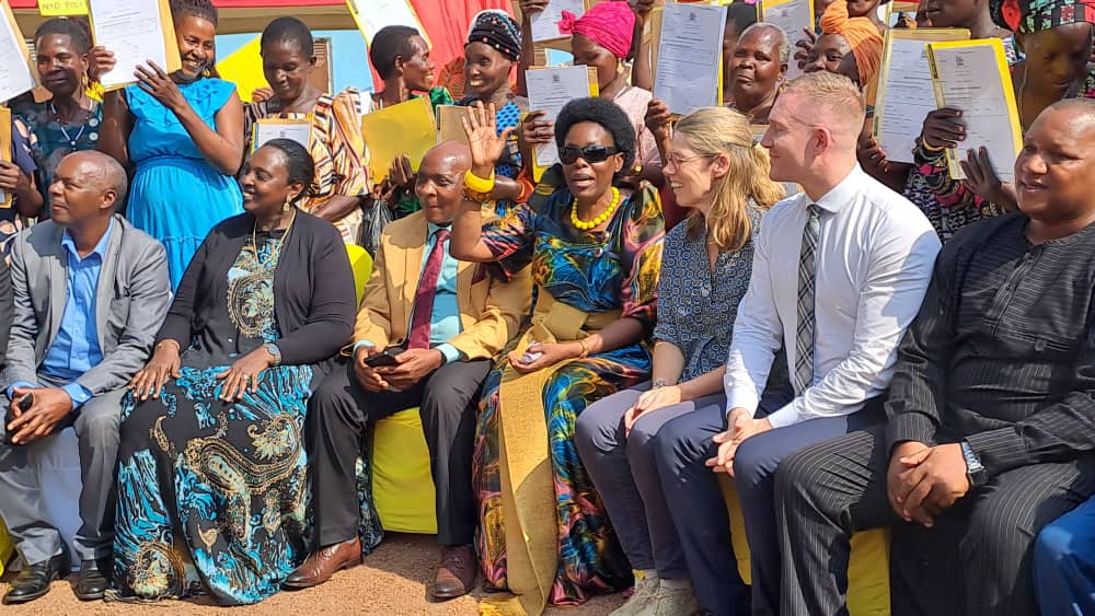 Featured image for Govt hands over land Certificates to 400 residents in Gomba