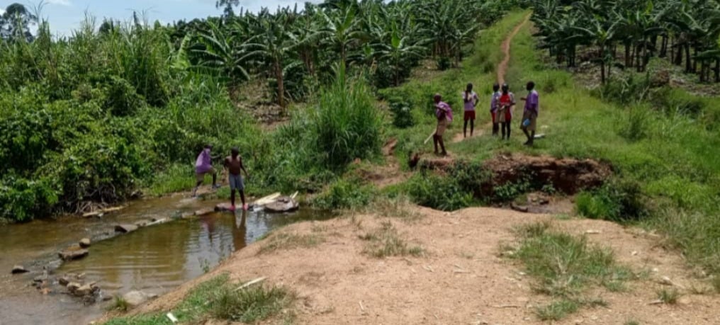 Kamwenge Leaders Sound Alarm Over Collapsed Bridge, Urge Urgent Action