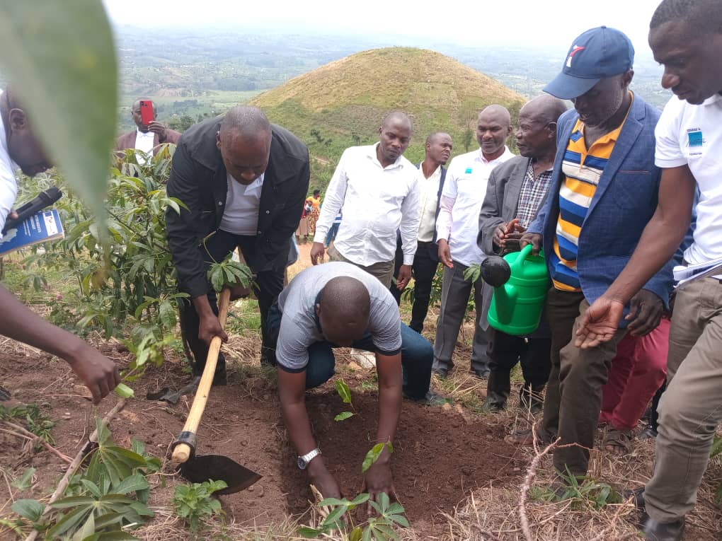 Ibanda Launches Re-afforestation Drive to Safeguard Mpanga Catchment 