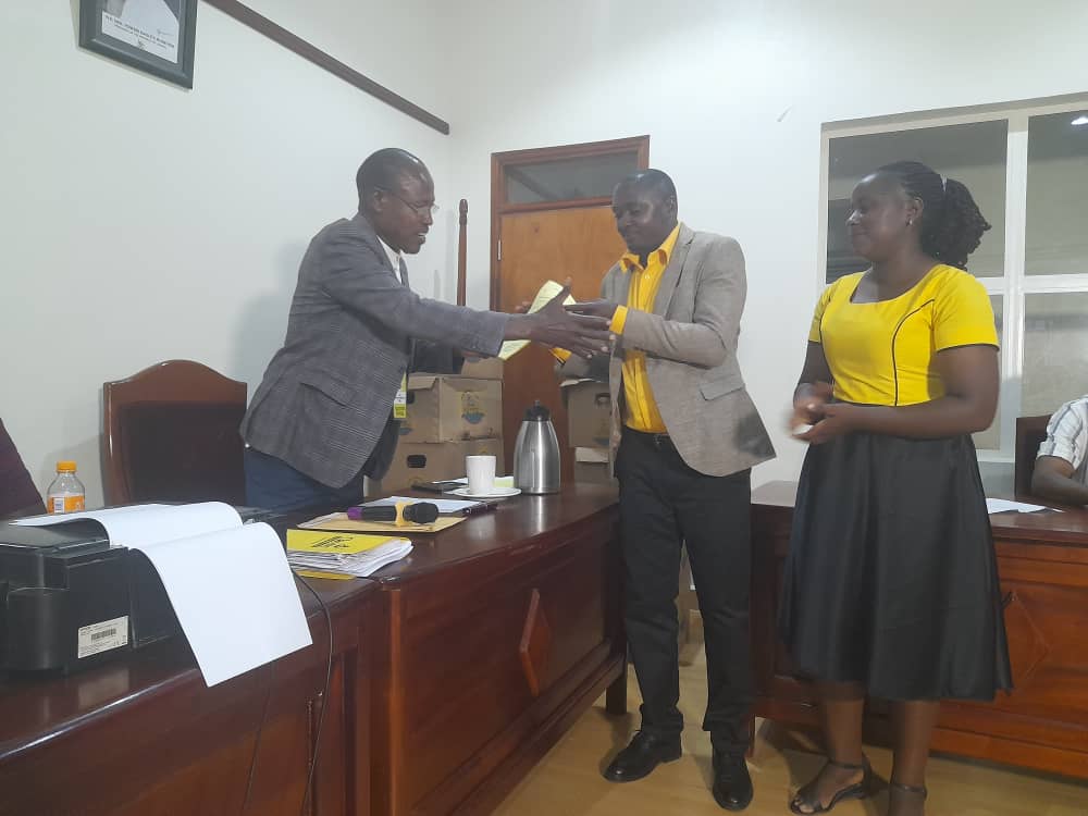 Journalist Twebaze Defeats Incumbent Basajjabalaba to Win NRM Flag for Bushenyi LC5