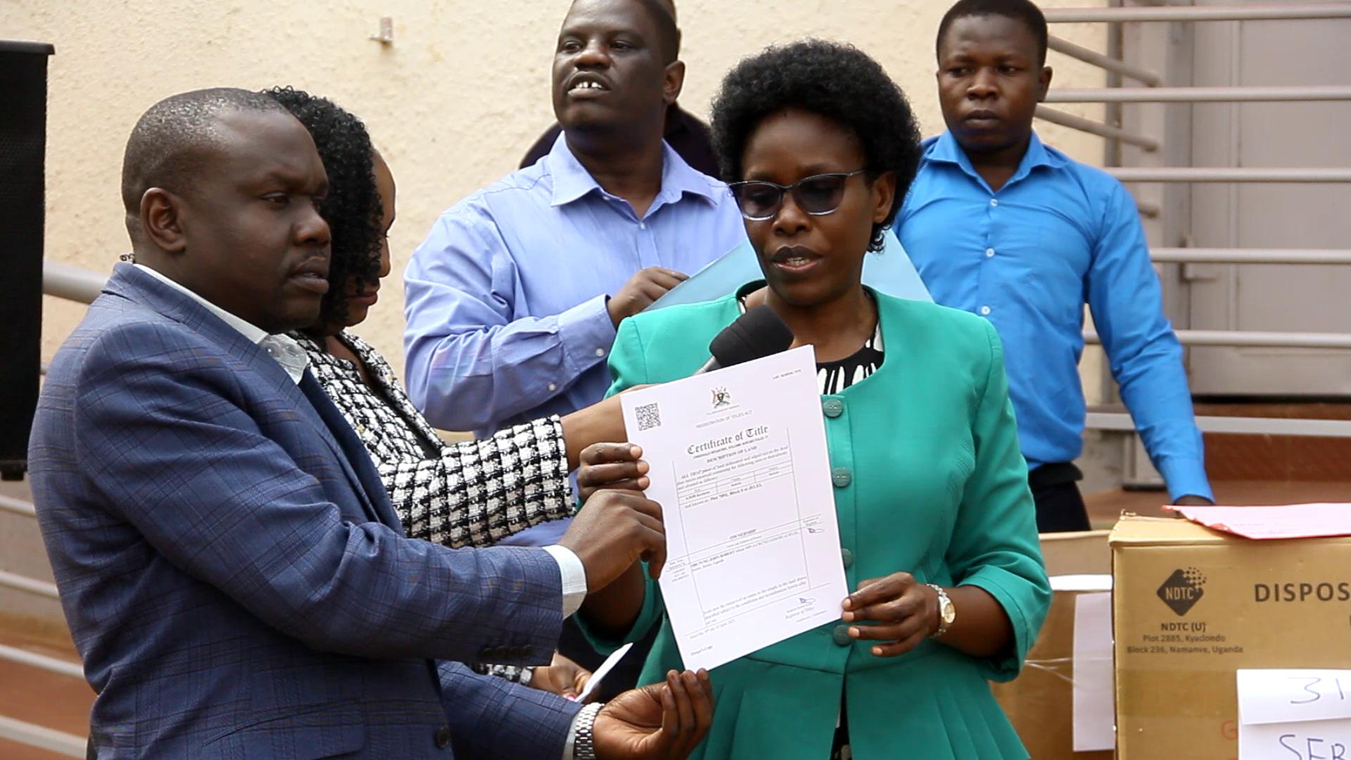 Govt to Issue 391,000 Land Titles Under SLAAC Program
